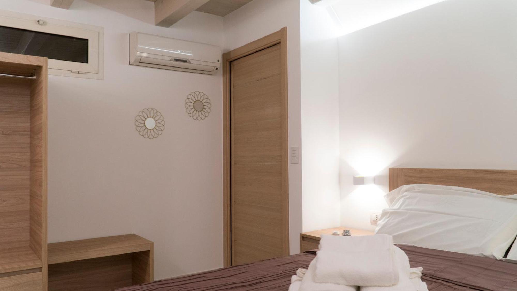 More Apartments Il Ferrarese2 Bari Room photo